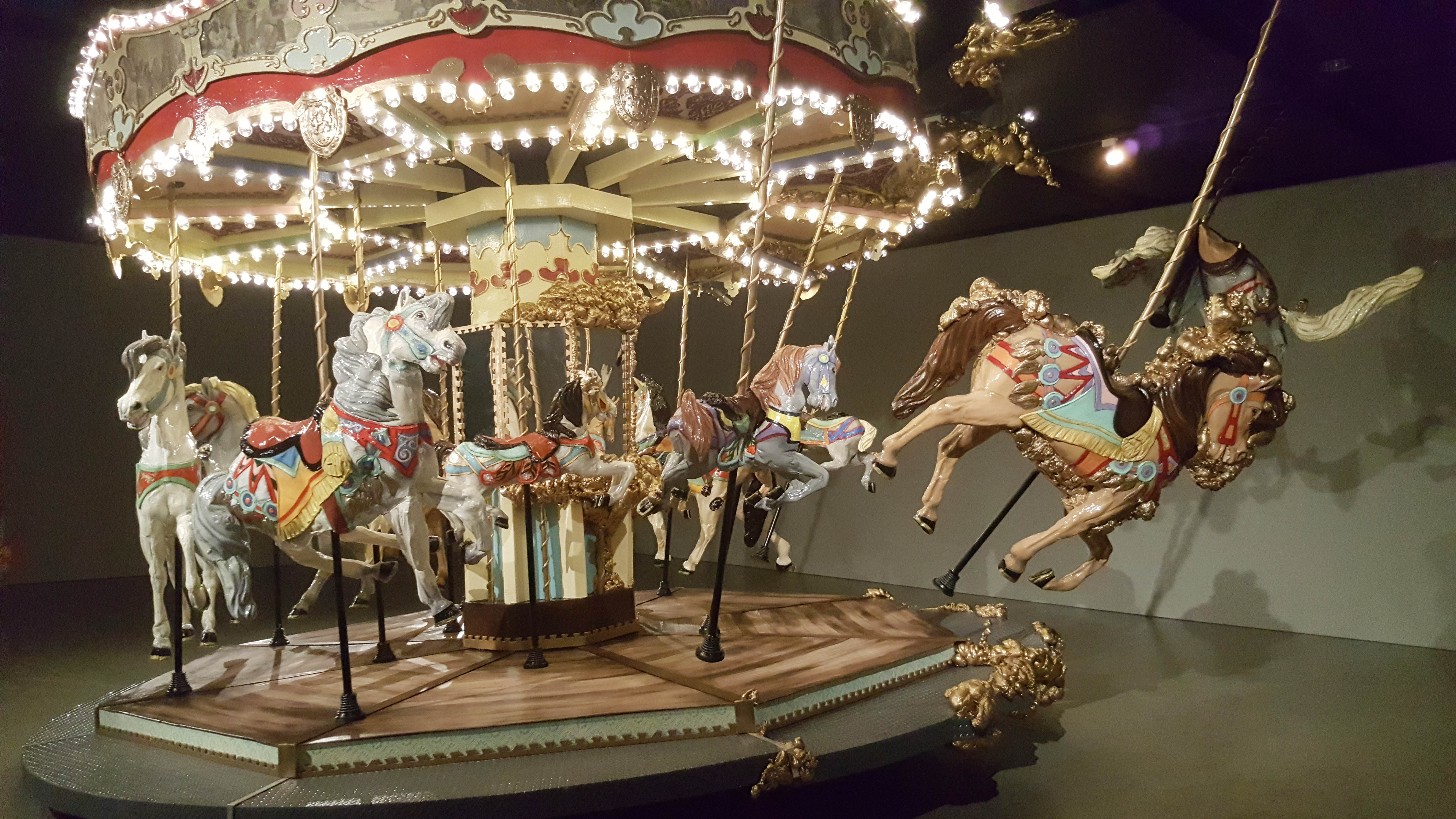 Paul Caporn, Roundabout, 2017, cardboard, tissue paper, binder medium, acrylic paint, digital print, wallpaper, plastic and urethane, 700 x 700 x 400cm (3)