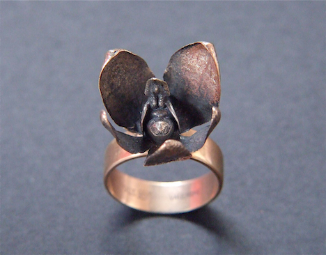 Sarah Elson, Orchard Ring 2, 2014, reclaimed silver and gold