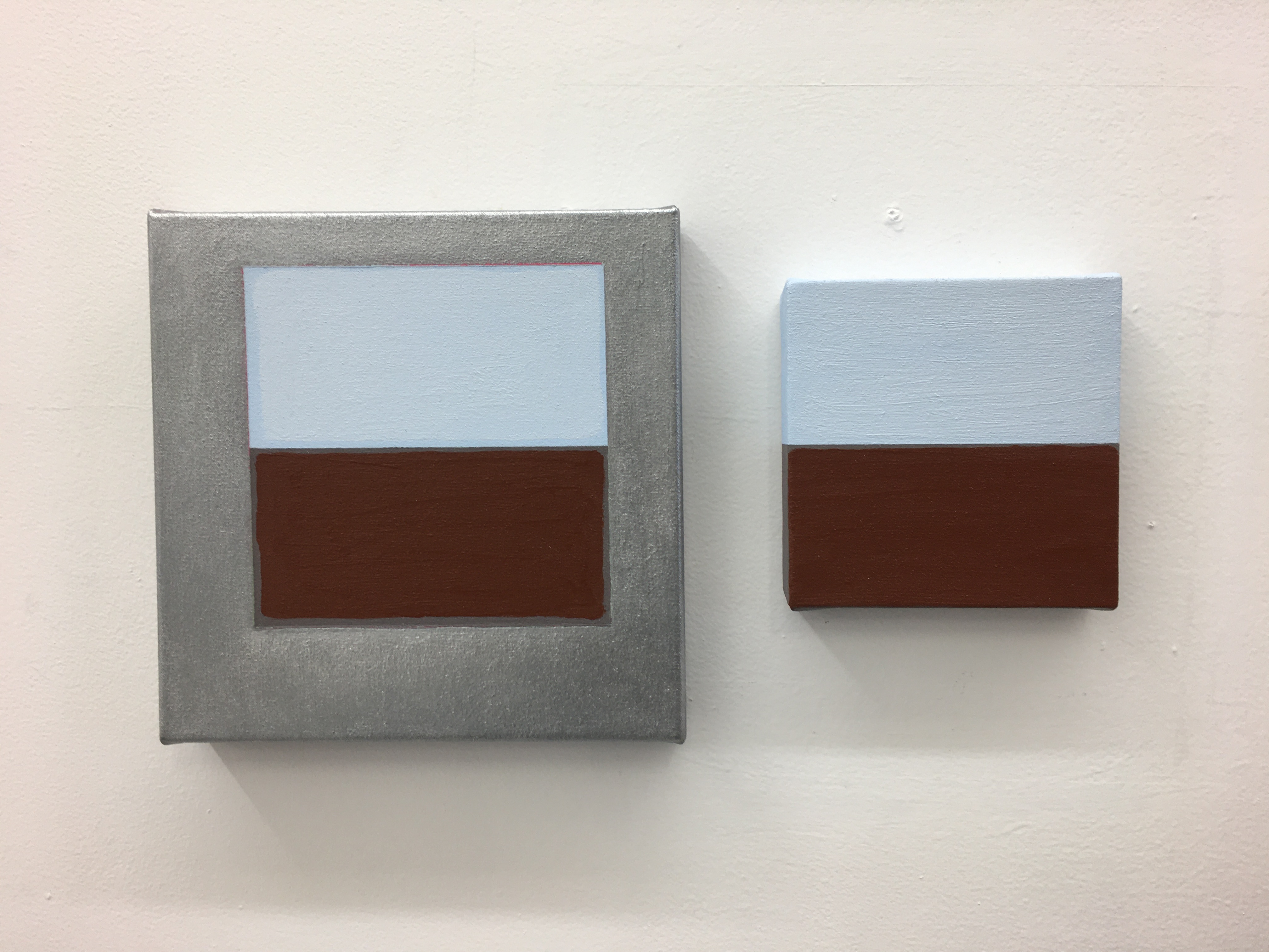 Helen Smith, Pale Blue and Mars Violet Diptych, 2019, oil on canvas, 30 x 48cm
