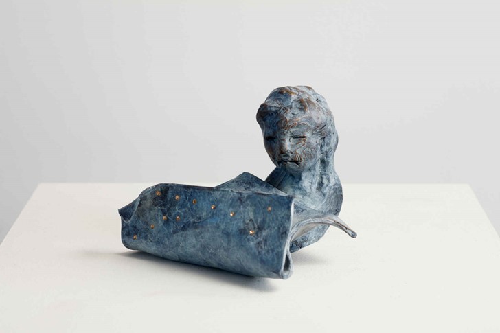Jon Tarry, Caught in a Moment 3, 2021, bronze, 23 x 22 x 20cm, ed. 3. Acorn Photo