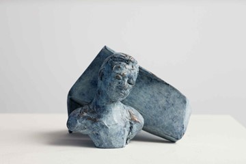 Jon Tarry, Caught in a Moment 1, 2021, bronze, 15 x 22 x 20cm, ed. 3. Acorn Photo
