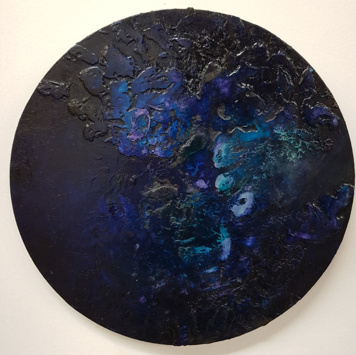 Angela Stewart, Blythe 15, 2021, oil and acrylic on aluminium, 21 x 21cm.jpg