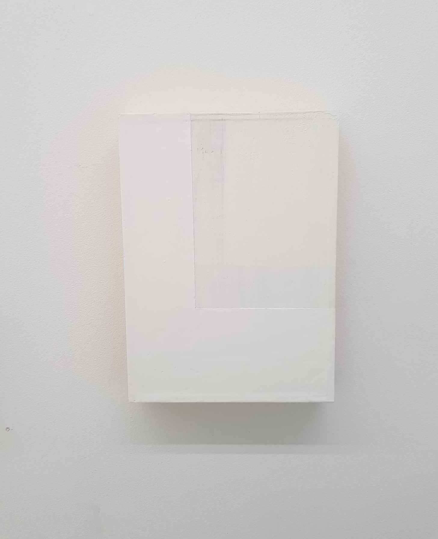 Theo Koning, The Right Angle, 2019, gesso and acrylic paint on wood, 31 x 22.5 x 4cm