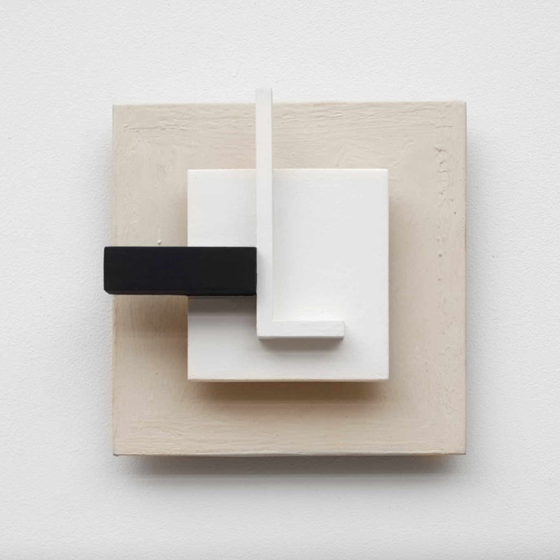 Theo Koning, Untitled 1, 2019, gesso and acrylic paint on wood, 25 x 25 x 8cm