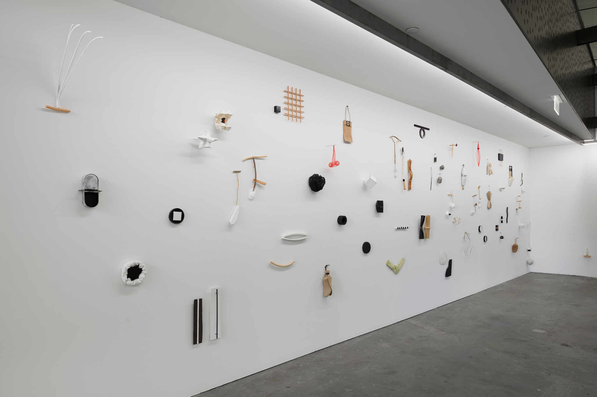 Theo Koning, Mono no aware, 2022, installation view, Art Collective WA Perth. Acorn Photo (1)