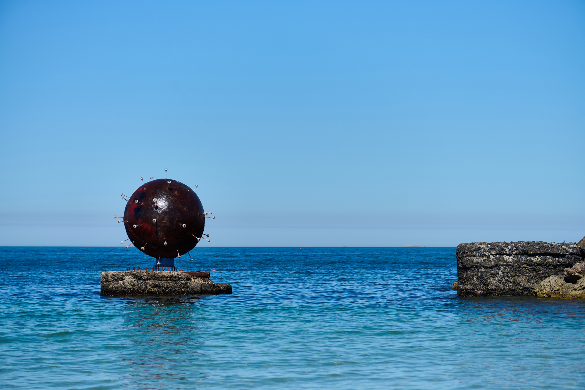 Tim Burns, Remnant armament, 2022, fibreglass, metal armature, LED light, 260 cm diameter