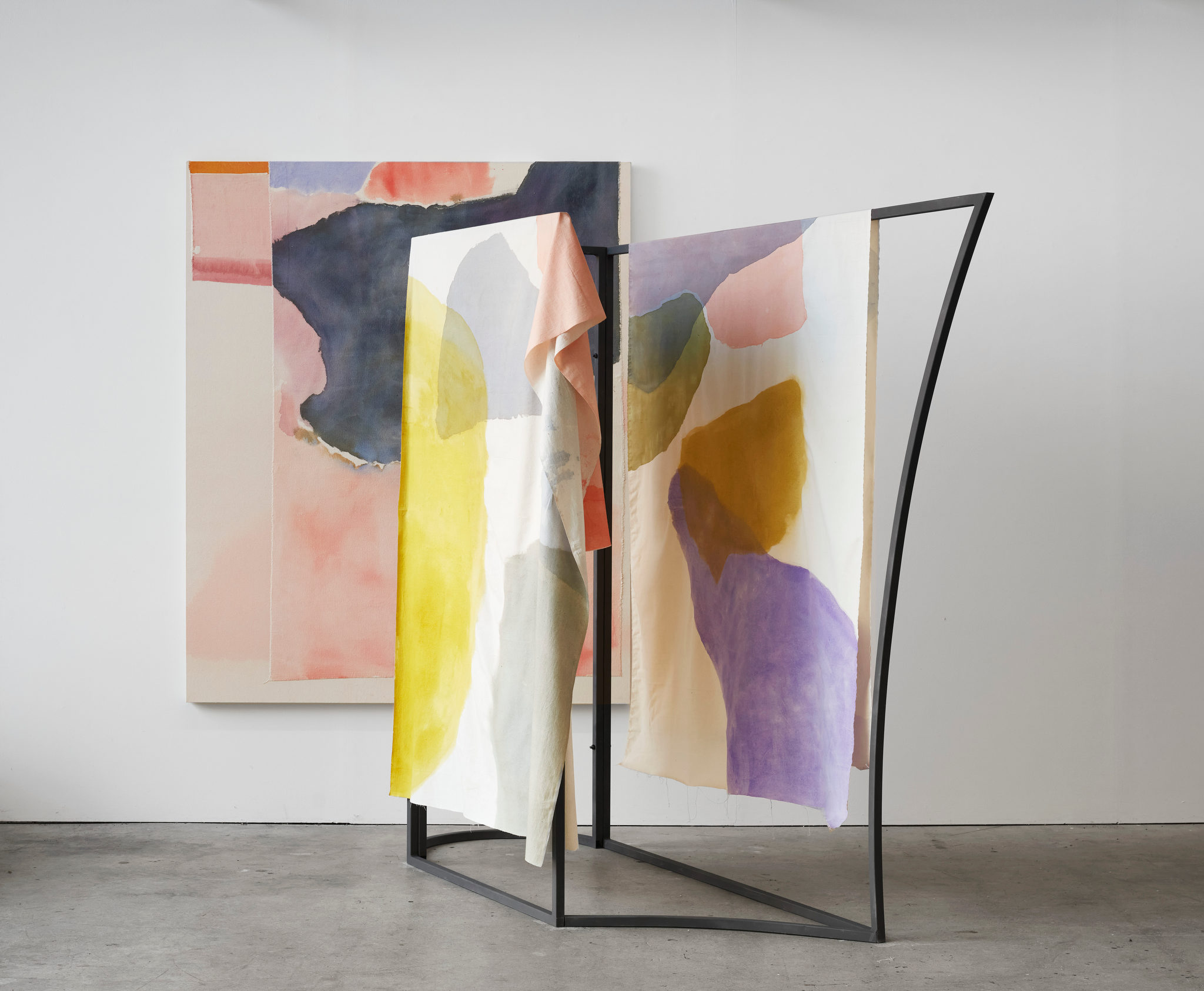 Penny Coss, Uncertain Bounds 1 (with Turbid), 2022, acrylic on calico with steel frame, 240 x 240 x 210cm. Acorn Photo