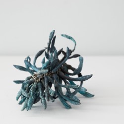 Sarah Elson, Allelopathic Chain 2 (blue kangaroo paw), 2022, recycled silver and copper, 13 x 9 x 6cm