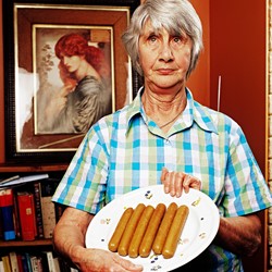 Toni Wilkinson, Flora with Vegetarian Sausages, 2003, archival digital print on Canson Photographique paper. 70 x 56cm, ed. 5