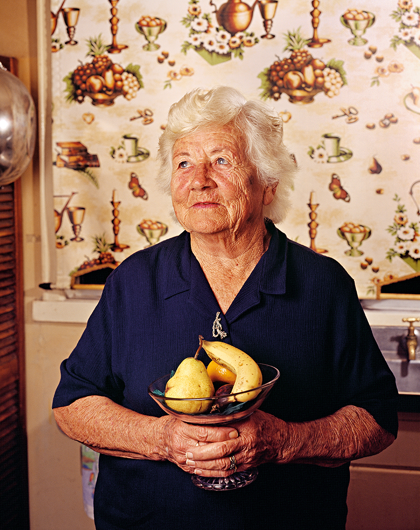 Toni Wilkinson, Jean with Fruit Bowl, 2003 archival digital print on Canson Photographique paper, 70 x 56cm, ed. 5