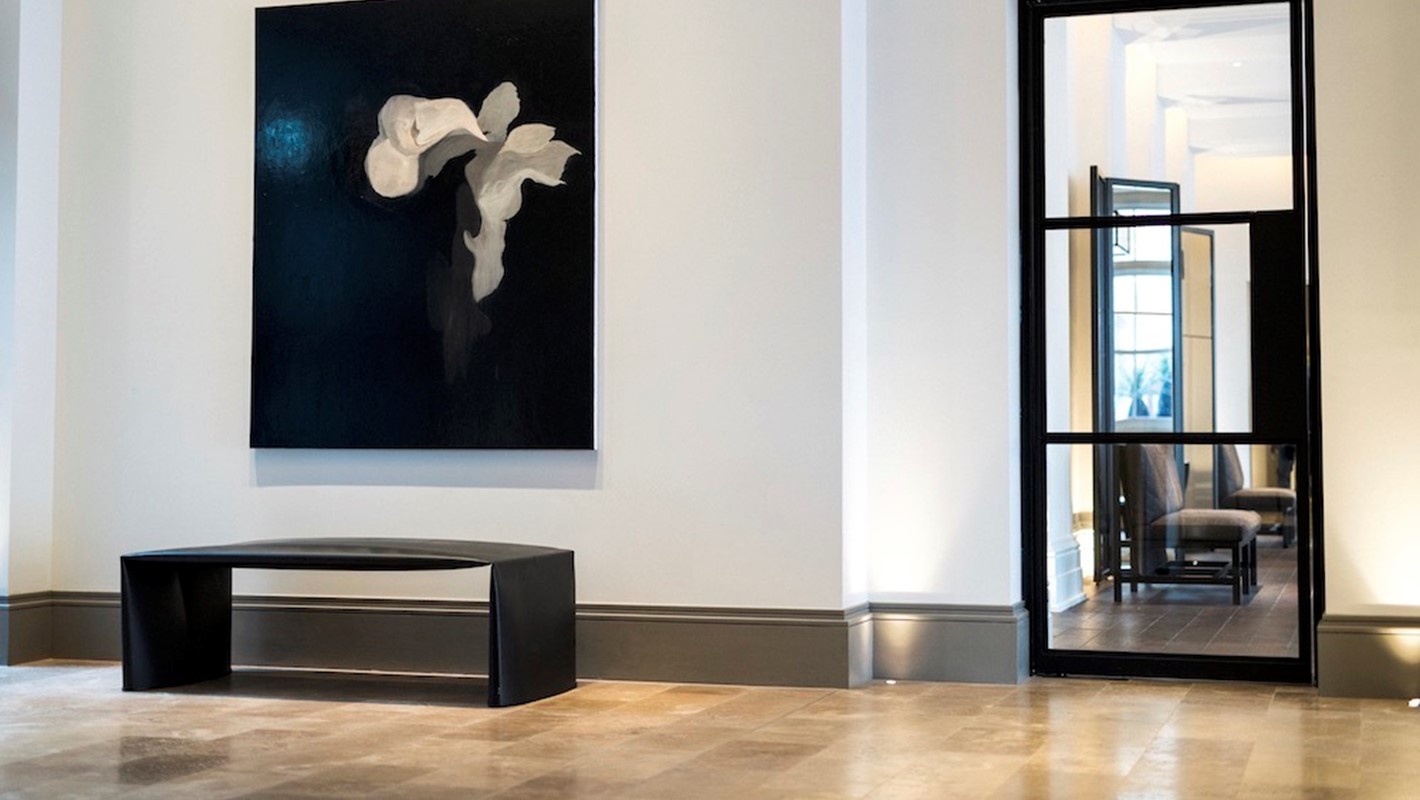 Paul Uhlmann, Turbulence, 2014, oil on canvas, 180 x 150cm. COMO The Treasury Hotel Art Collection, Perth. Courtesy the artist and Art Collective WA.