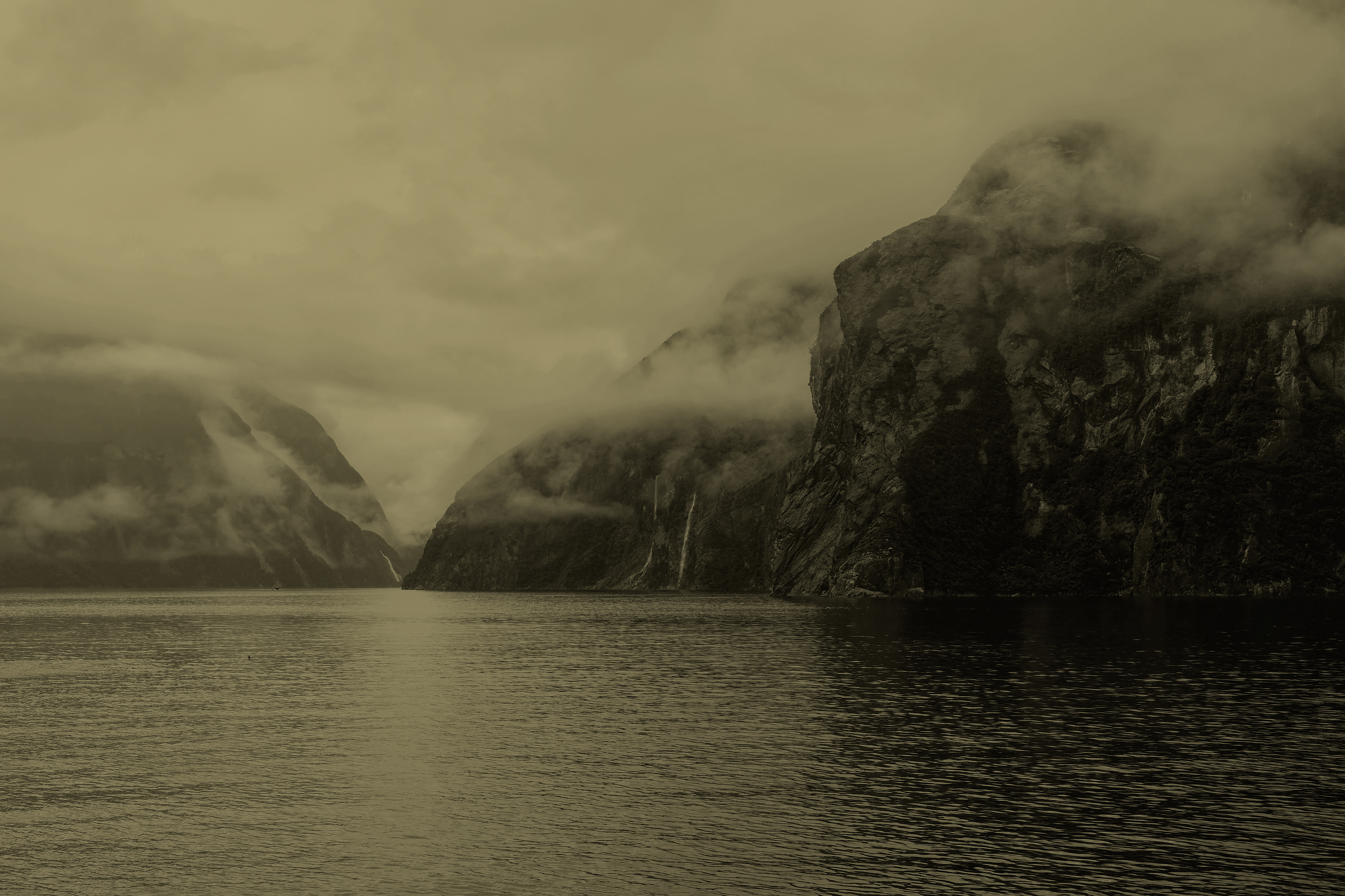 Brad Rimmer, The Floating World Gold #0389, 2023, archival pigment print, 30 x 46cm, ed. 10