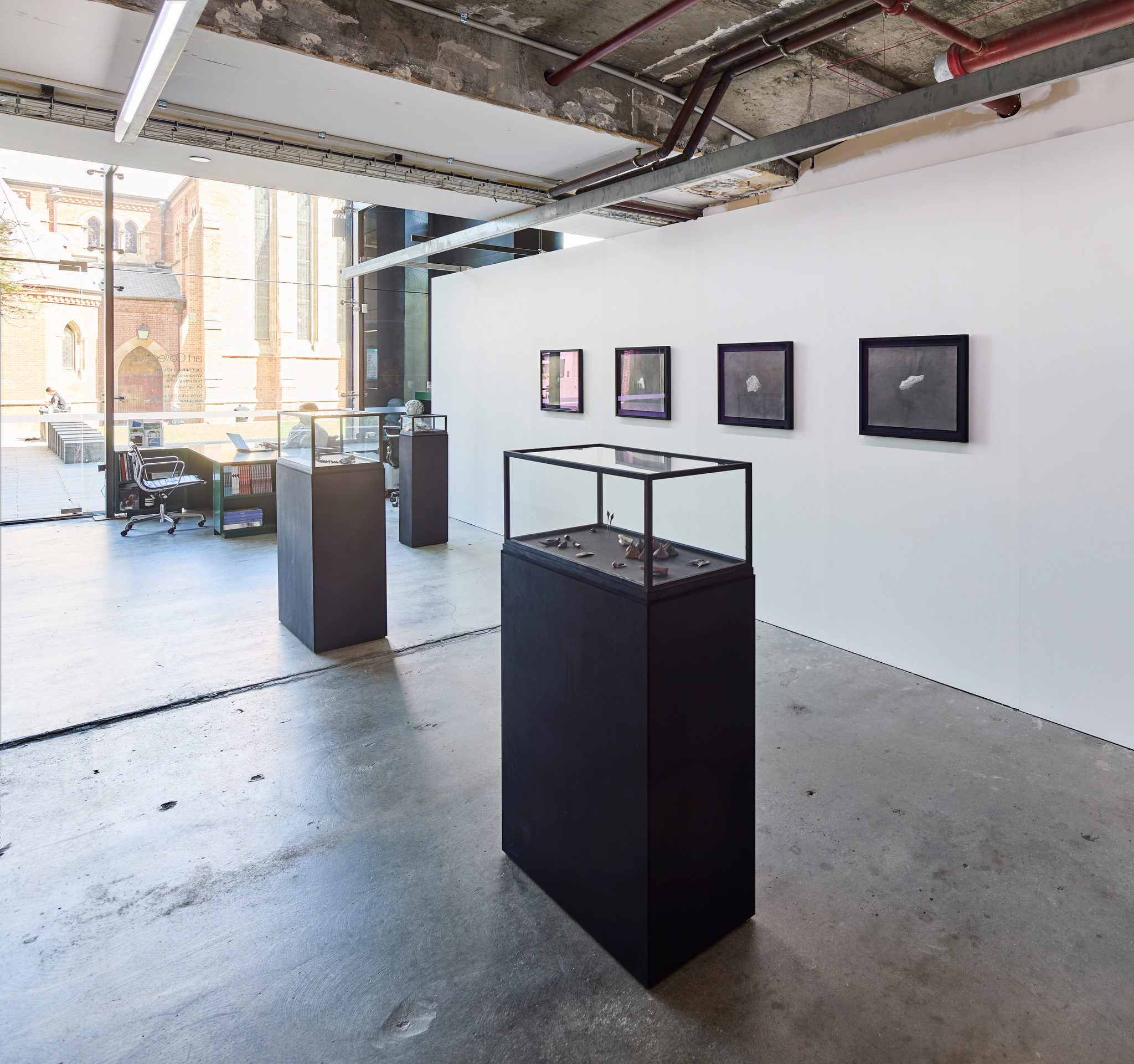 Sarah Elson and Ric Spencer, Pul the earth around me, 2024. Acorn Photo (1) (1)