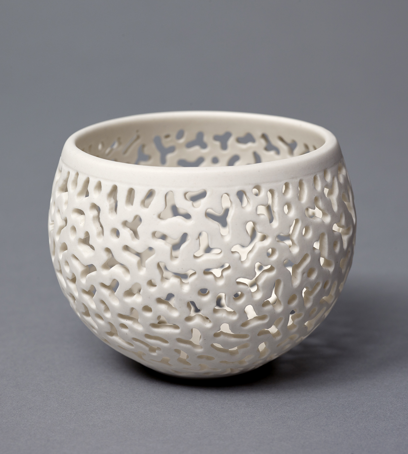 Sandra Black, Etched Vessel 3, 2019, Cool Ice porcelain, 7.3 x 8cm