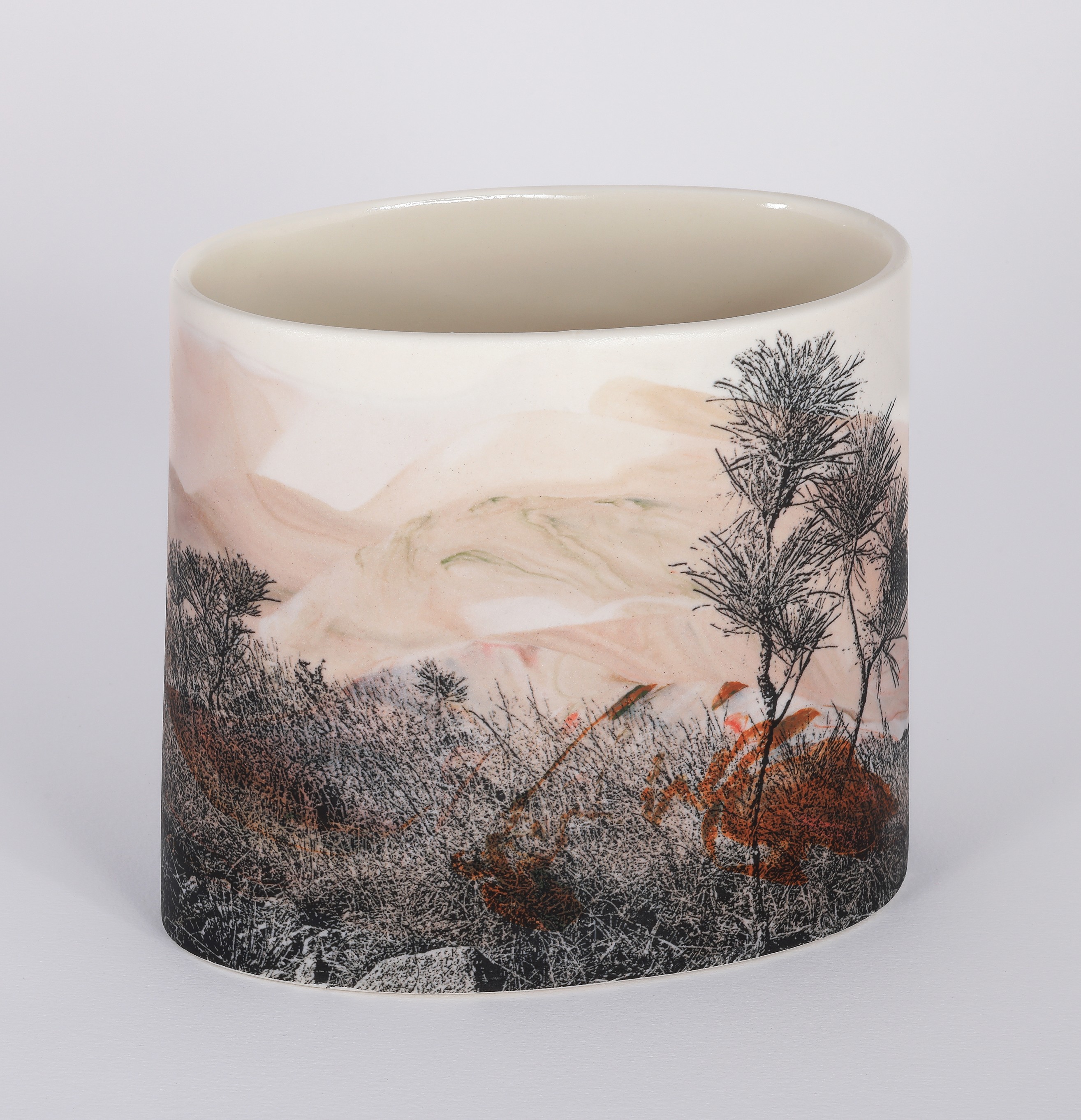 Sandra Black, Settlers Beach Road Cossack 1, 2025, porcelain, 12.9 x 14.5 x 8.5cm