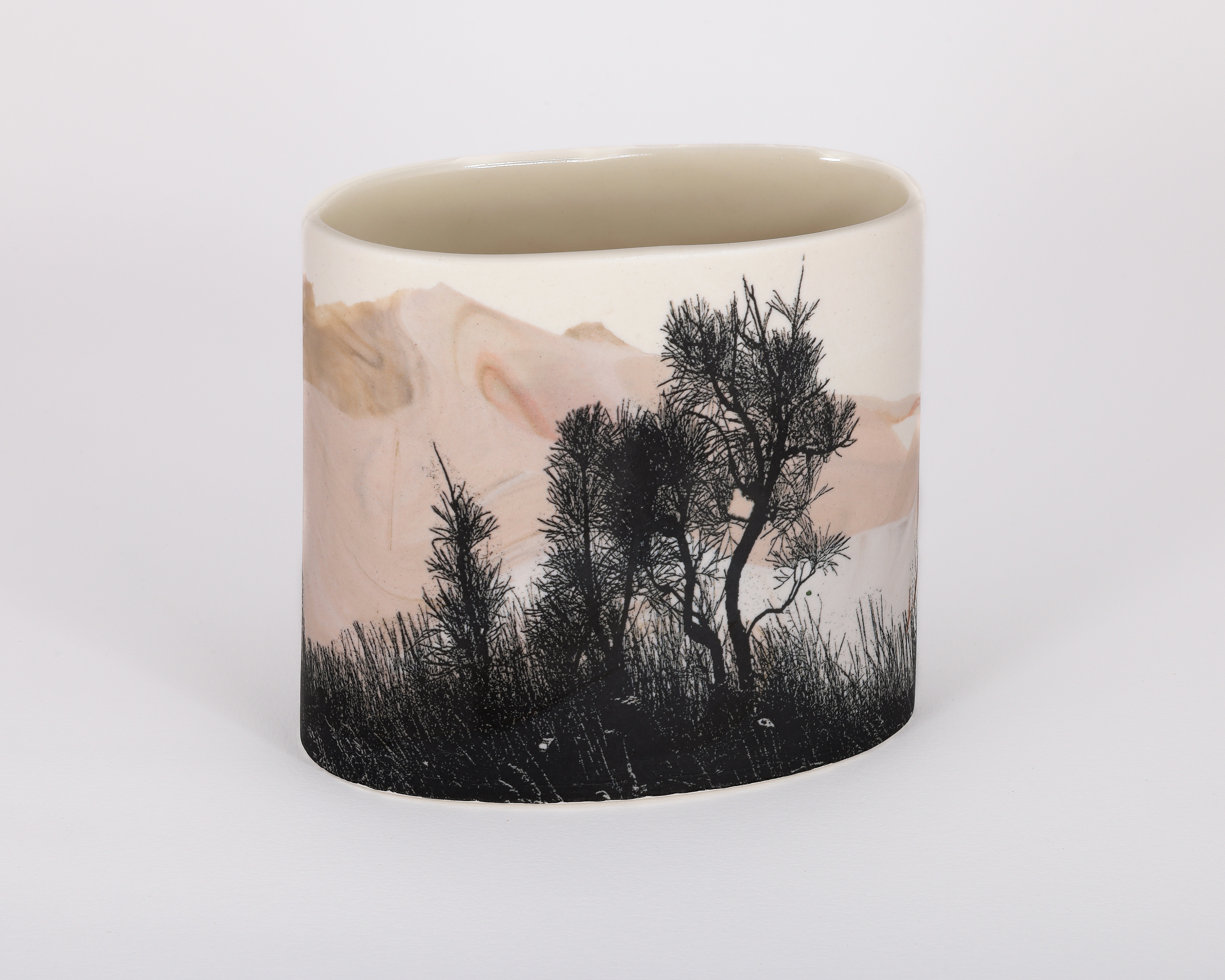 Sandra Black, Settlers Beach Road Cossack 3, 2025, porcelain, 12.8 x 14.5 x 8.5cm